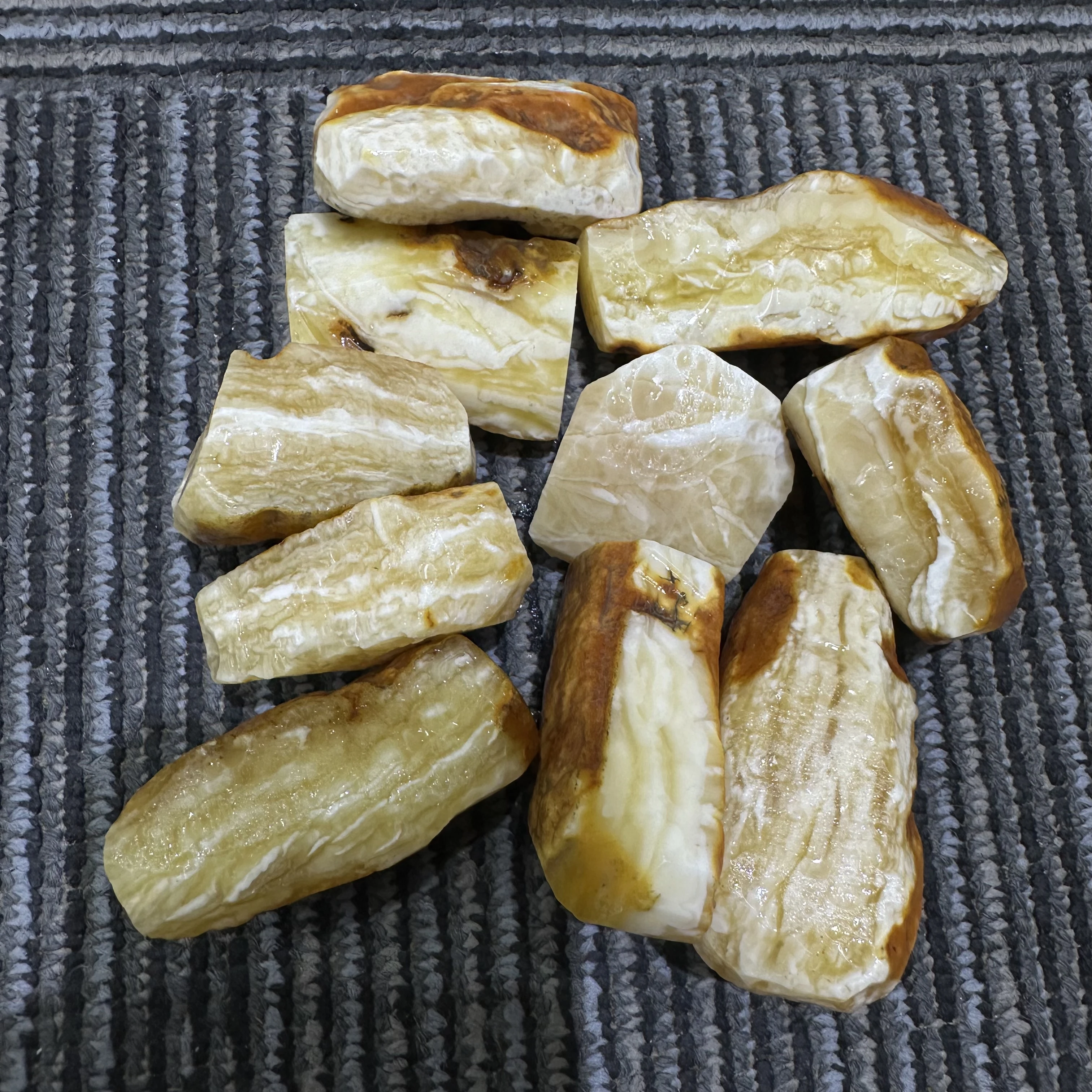 amber raw stone,tiger-white,100% natural Baltic amber