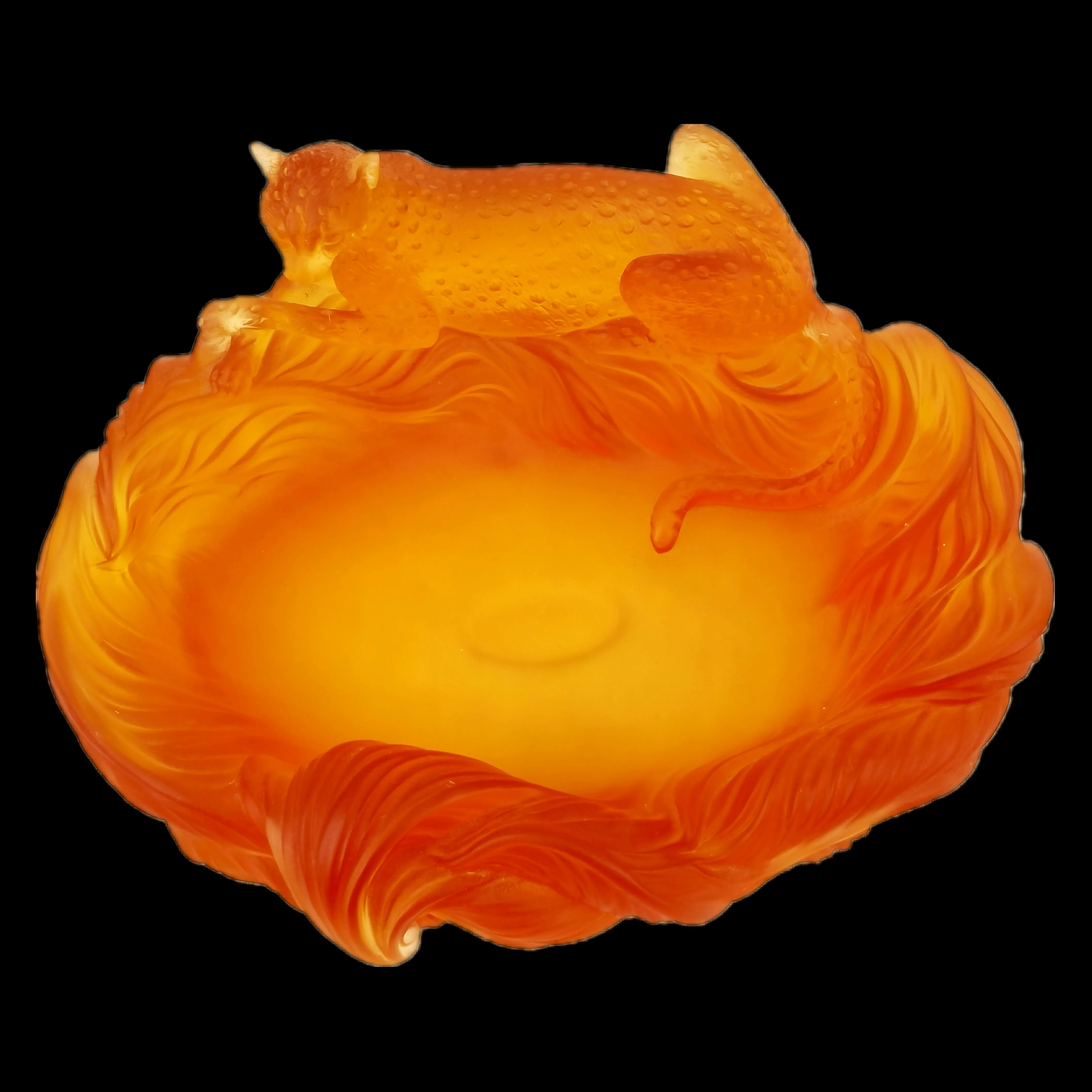 2023 luxury  style business gift  artificial   panther ashtray crystal cigar  ashtray decorative for home  hotel office ornament