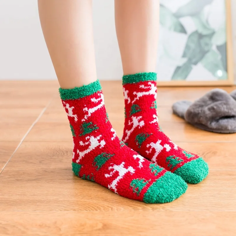 wholesale high quality gift packing fuzzy women christmas socks