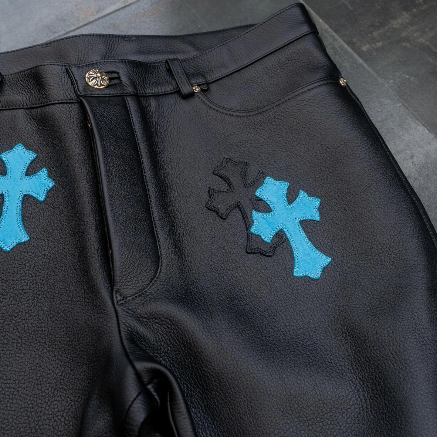 2023 Custom Streetwear Punk Hip Hop Trouser Embroidery Patch Men Leather Pants