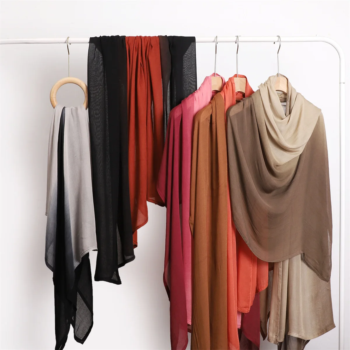 Wholesale New Color Shaded Delicate Rayon Viscose Modal Fabric Scarf Shawl Ombre Hijab