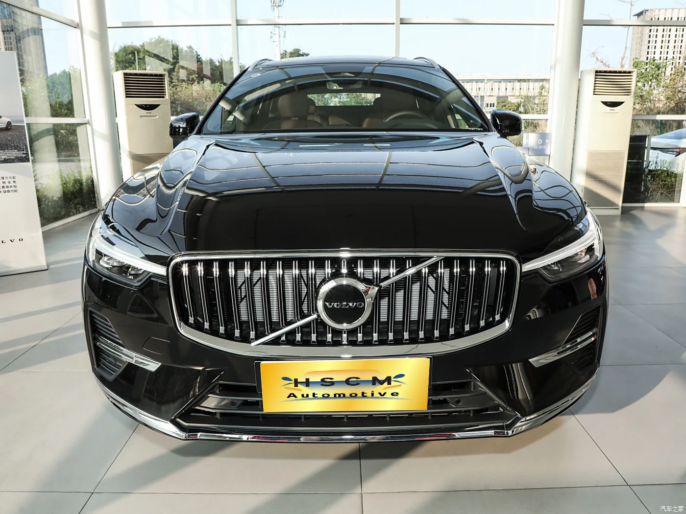 V-olvo XC60 Sets a New Benchmark in SUV Excellence with Elegance and Safety