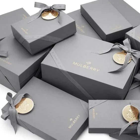 Custom Spanish Gift Boxes Valentines Day Paper Box with Handle Happy Birthday Party Fold Gift Box Packaging