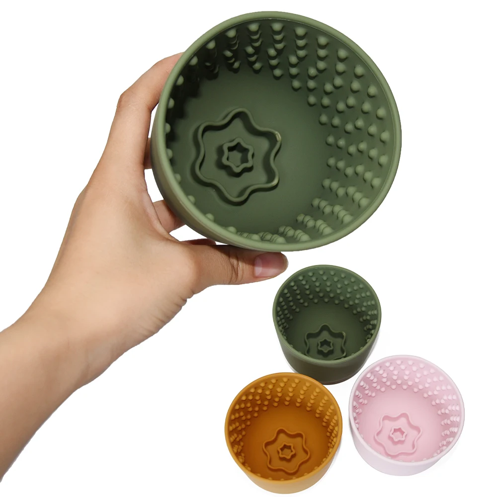 Factory Custom Barrel Wobble Slow Feeder Bowl Flower Shape Drinking and Feeding Dog Lick Bowl