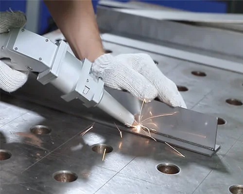  Многофункциональная ручная Лазерная горелка переменной мощности для оцинкованного листового железа высокоточный сварочный аппарат волоконной сварки