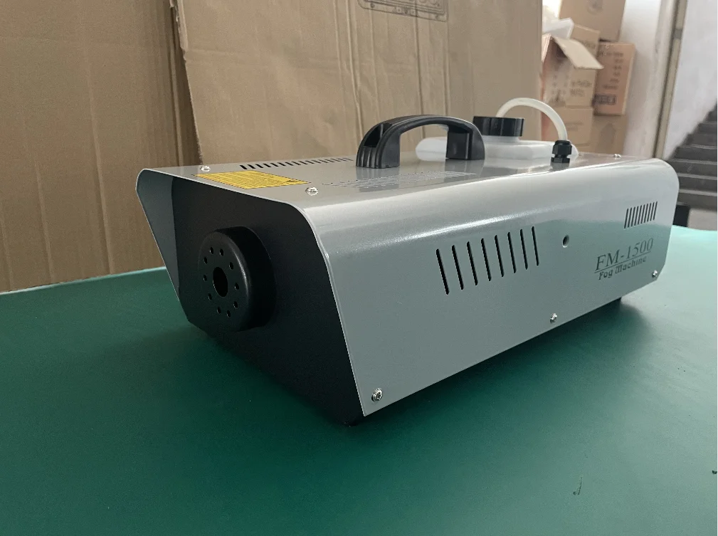 Hot sales 1500W Smoke Machine With Remote Fog Machine For Night Party Stage Fog Machine For Disco Club