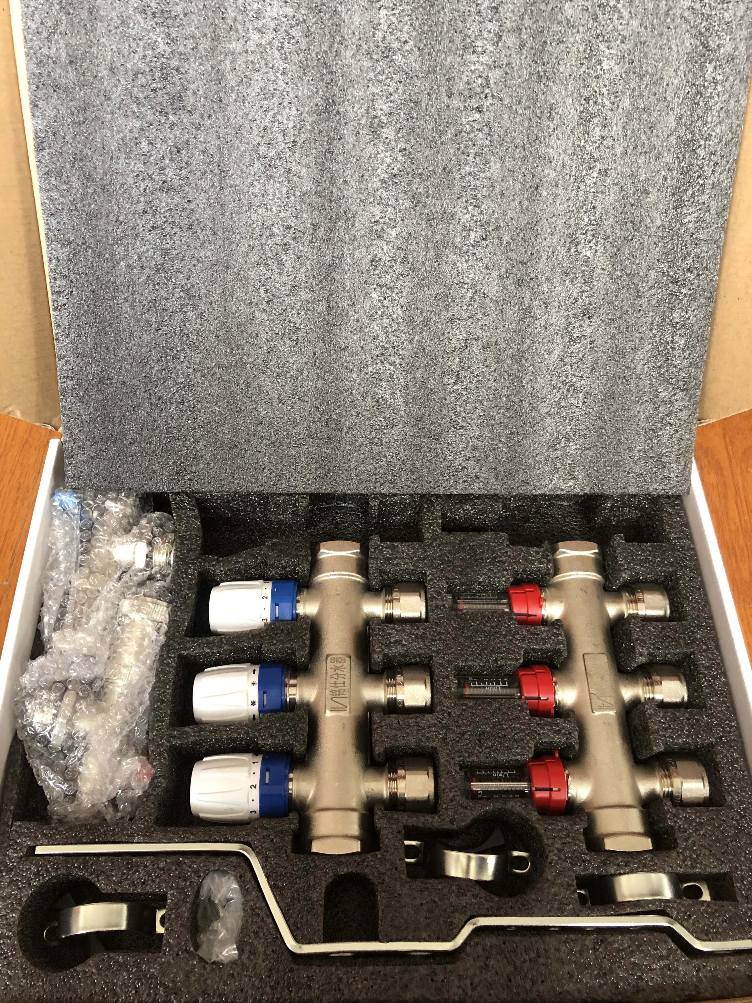 Manual stainless steel Manifold Underfloor Heating System manifolds plumbing pert system manifolds