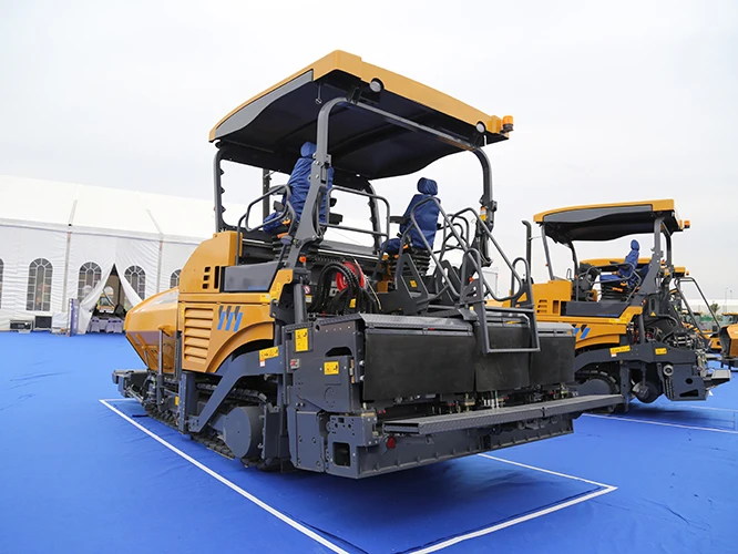Chinese Driveway Asphalt Finisher 9m 300mm RP903 Crawler Road Asphalt Paver for Sale