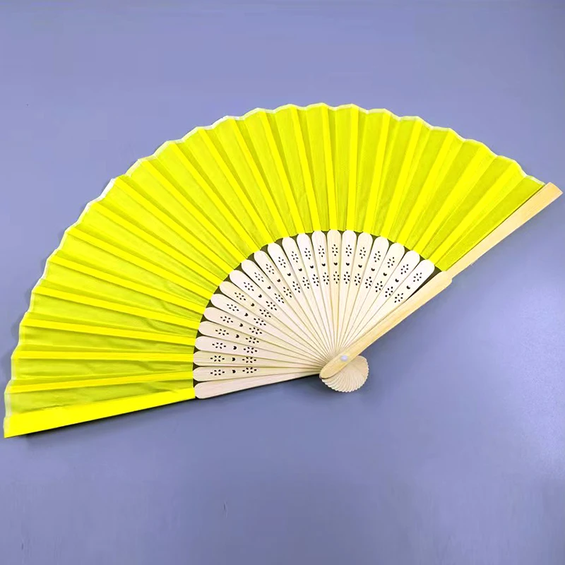 Customized Logo Wedding Hand Fan 33cm Folding Bamboo with Painted Decoration Carved and Organza Wedding Gift Bag DIY Item