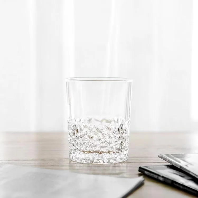 700ml Customized Unique Luxury Gift Decanter Glass Liquor Decanter For The Whiskey Wine Bourbon