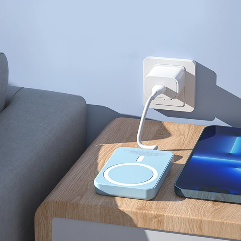 High Quality Manufacturer 10000mAh Magnetic Wireless Type C Dual Ports Power Bank for Iphone 12 13 14 Custom Logo