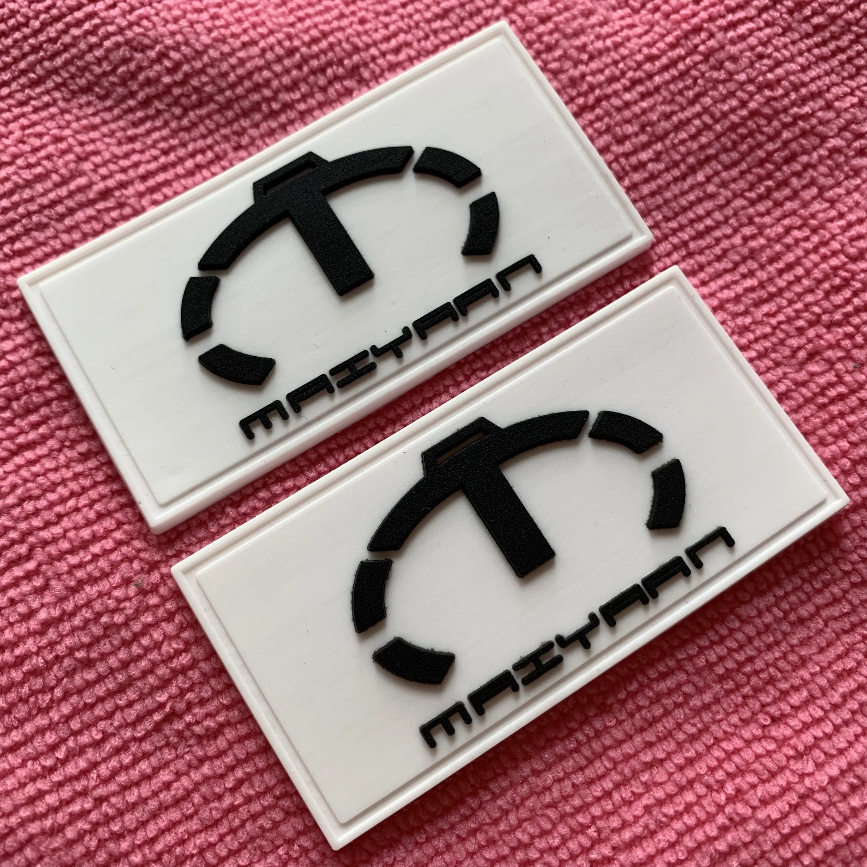 blank logo white color sewing PVC rubber label,plain design no logo silicone rubber label