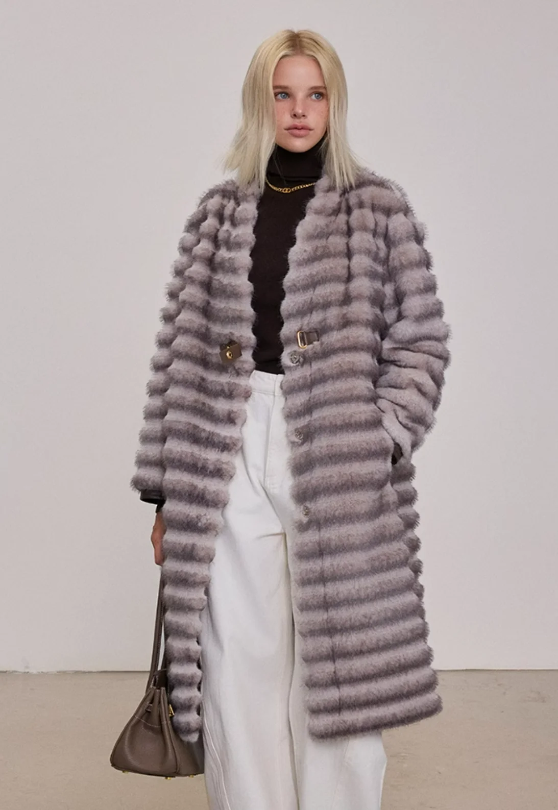 Winter Chinchilla  Fake Fur Long Jacket Women Long-sleeve Black  pattern Keep Warm Windproof  Plus Size Faux Fur Chinchilla Coat