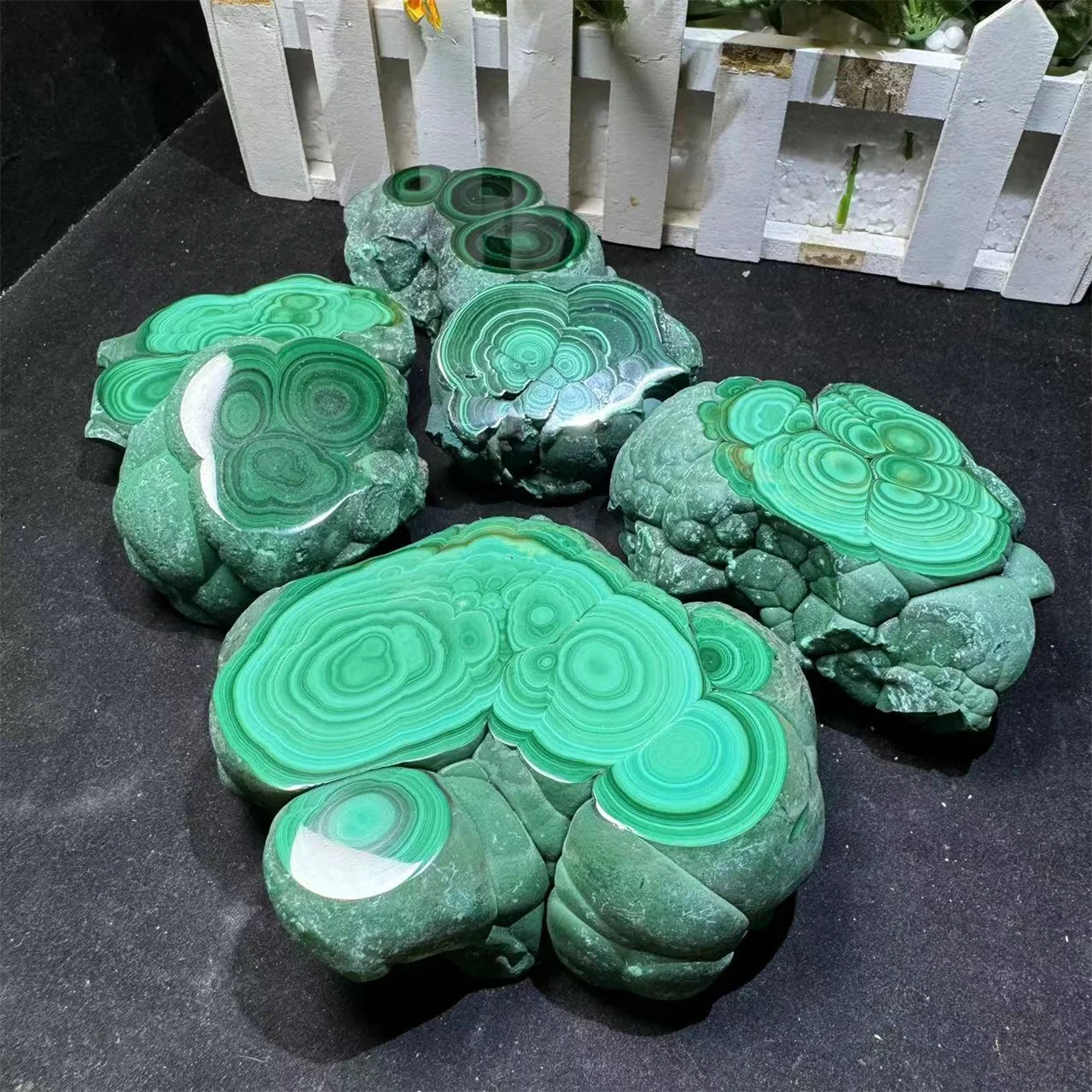 Wholesale malachite raw stone natural crystal high quality polished malachite raw stone for gift