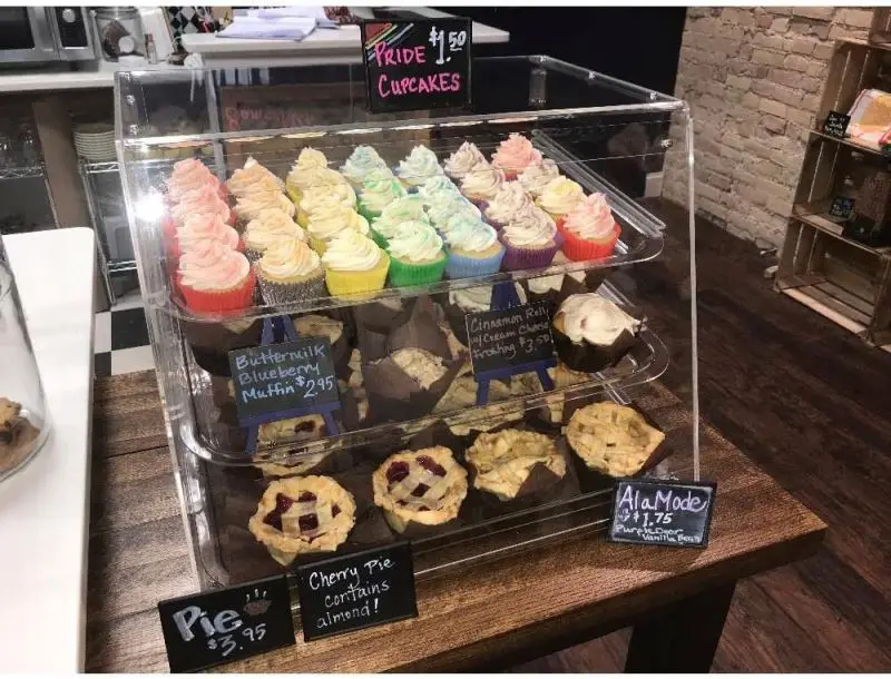 Spring Sign Wholesale 3 tray clear acrylic food bakery display case door for bar