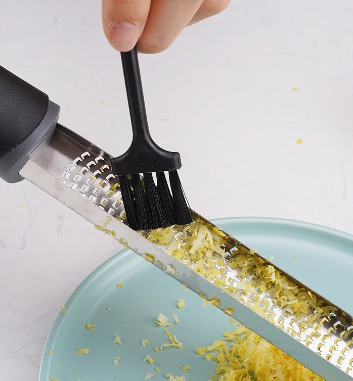 Yongli Kitchen Tools Stainless Steel Citrus Zester Dishwasher Safe Cheese Grater Long Extra Fine Hand Grater