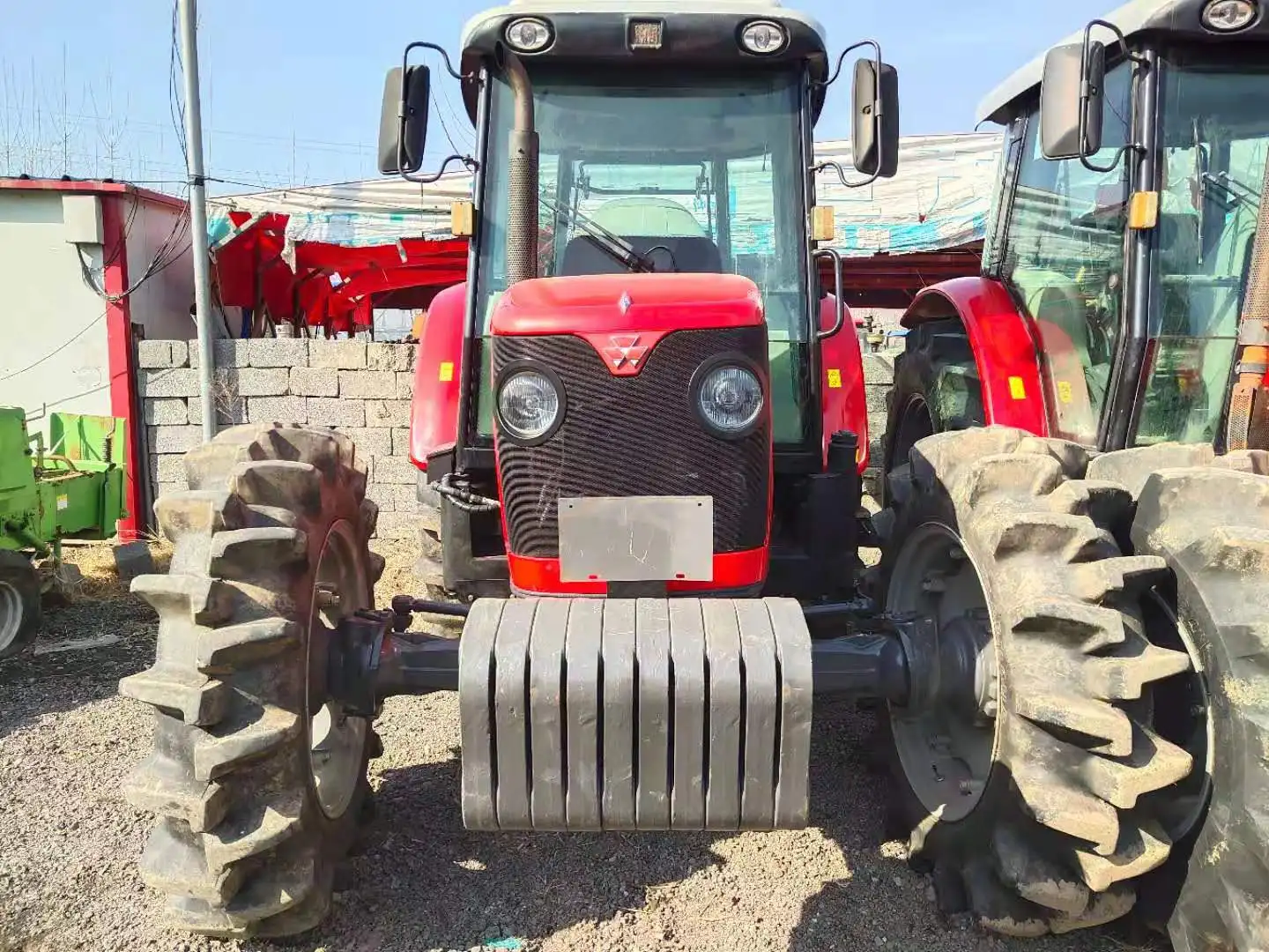  Акция со скидкой Massey Ferguson Подержанный трактор 120hp пасторальный аппарат