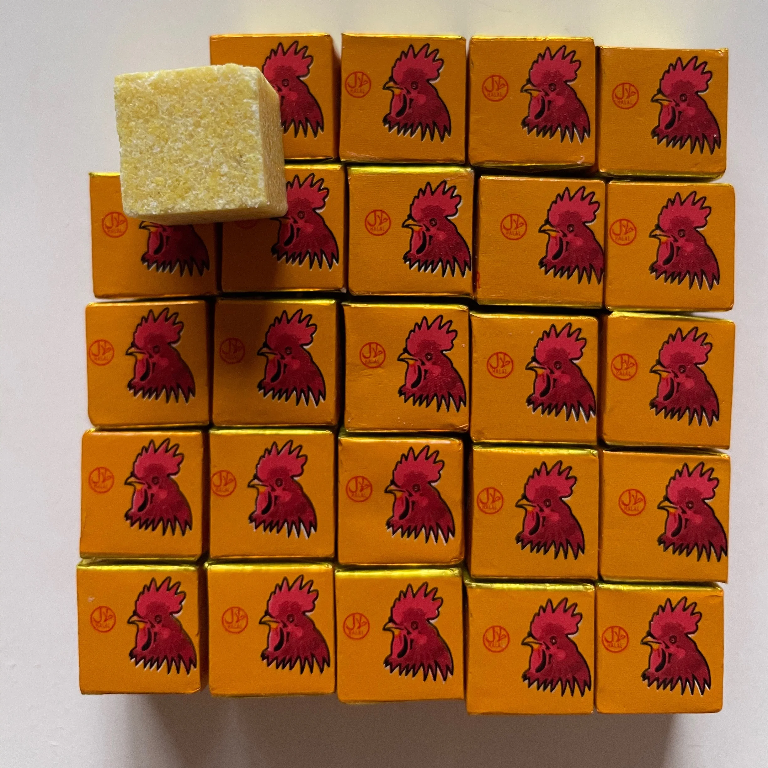 Factory 10*60*24 packing Chicken bouillon cube taste like Maggie flavored seasoning cube