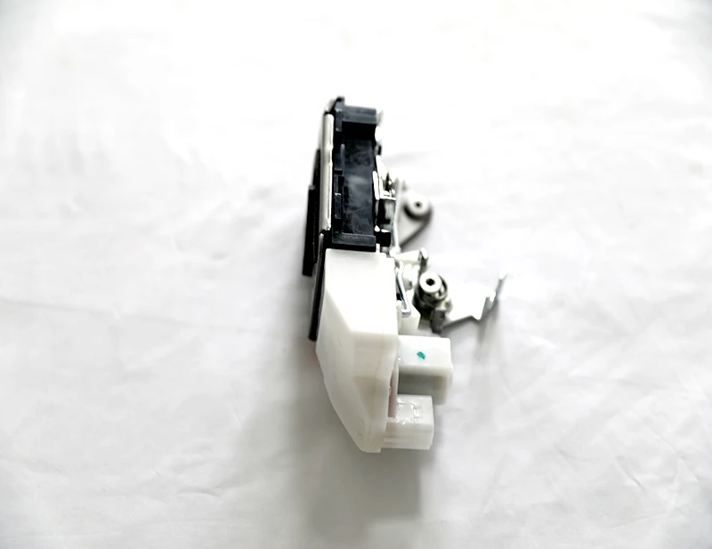 FAWBestune B30 right after door lock OE CodeMD5GA1-72-310Applicable Car ModelBestune B30/X40