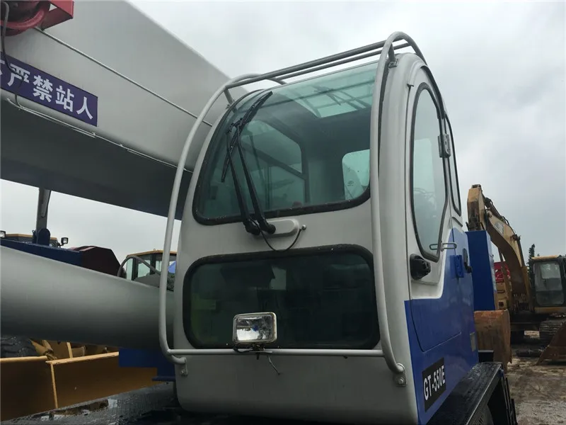 Вездеходный кран, японский Оригинальный TADANO GT-550E 55 тонн, вездеходный кран, очень хорошее состояние для продажи, подержанный кран