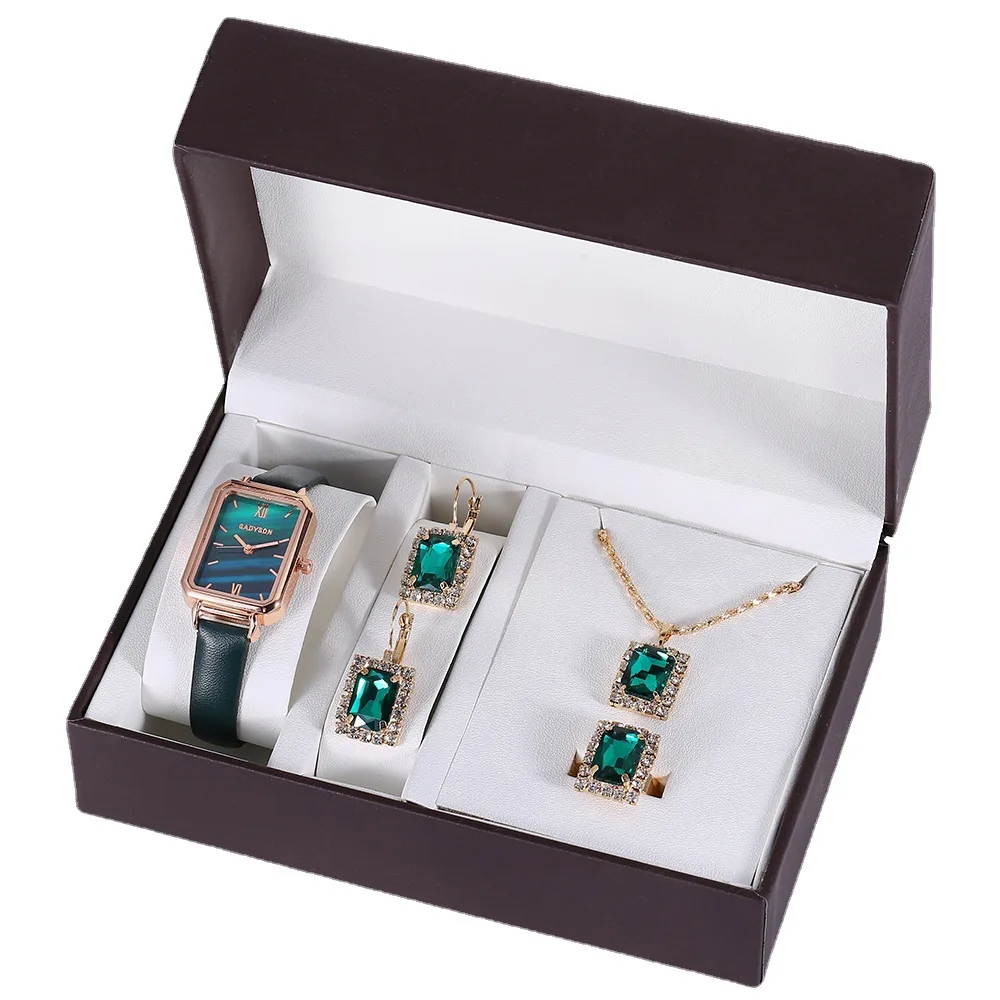 Hot selling quartz small gold watch gift box set fashion ladies diamond five-piece watch