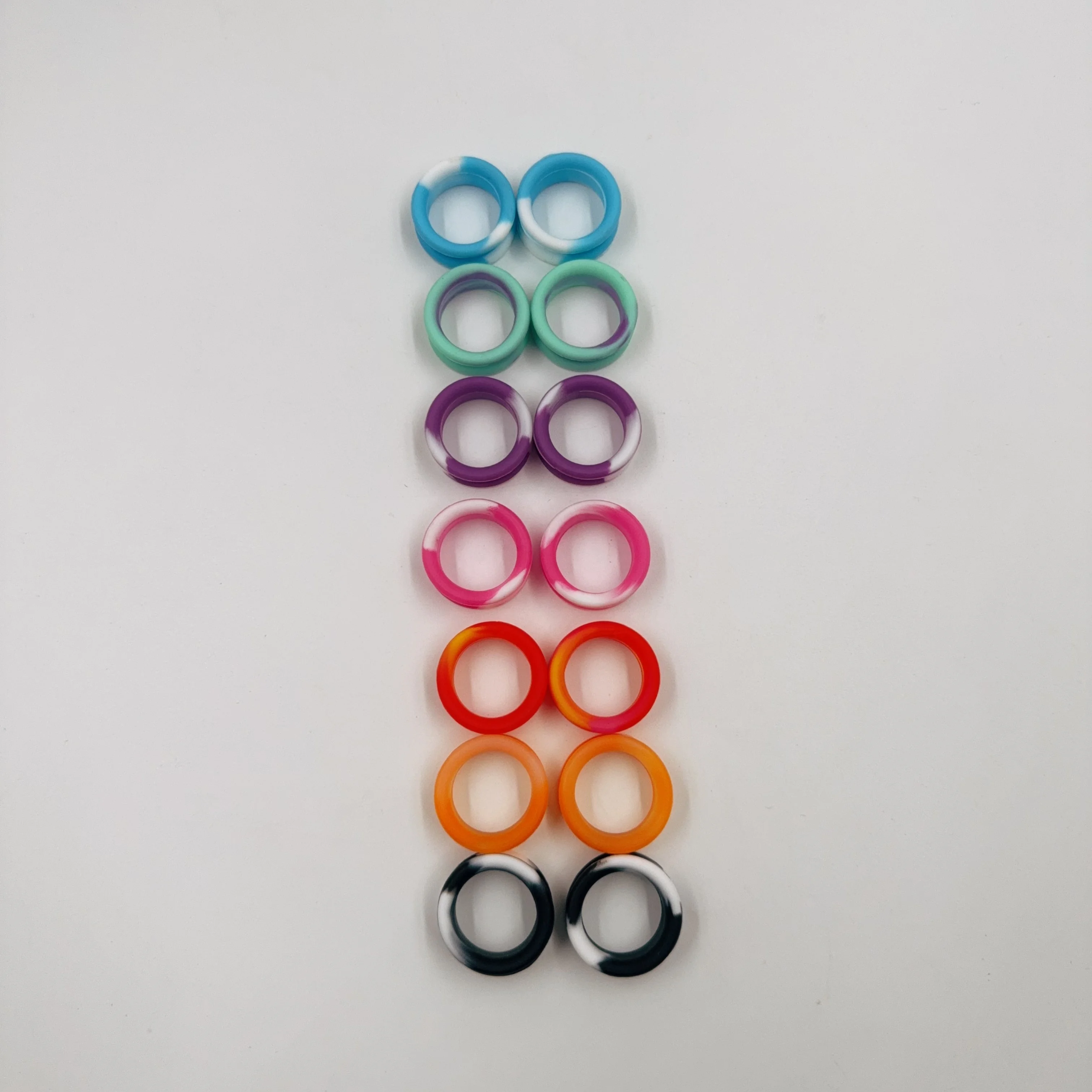 FG-6 New Design Gradient Color Soft Silicone Rubber Ring Pet Hair Scissors Rings Finger Insert