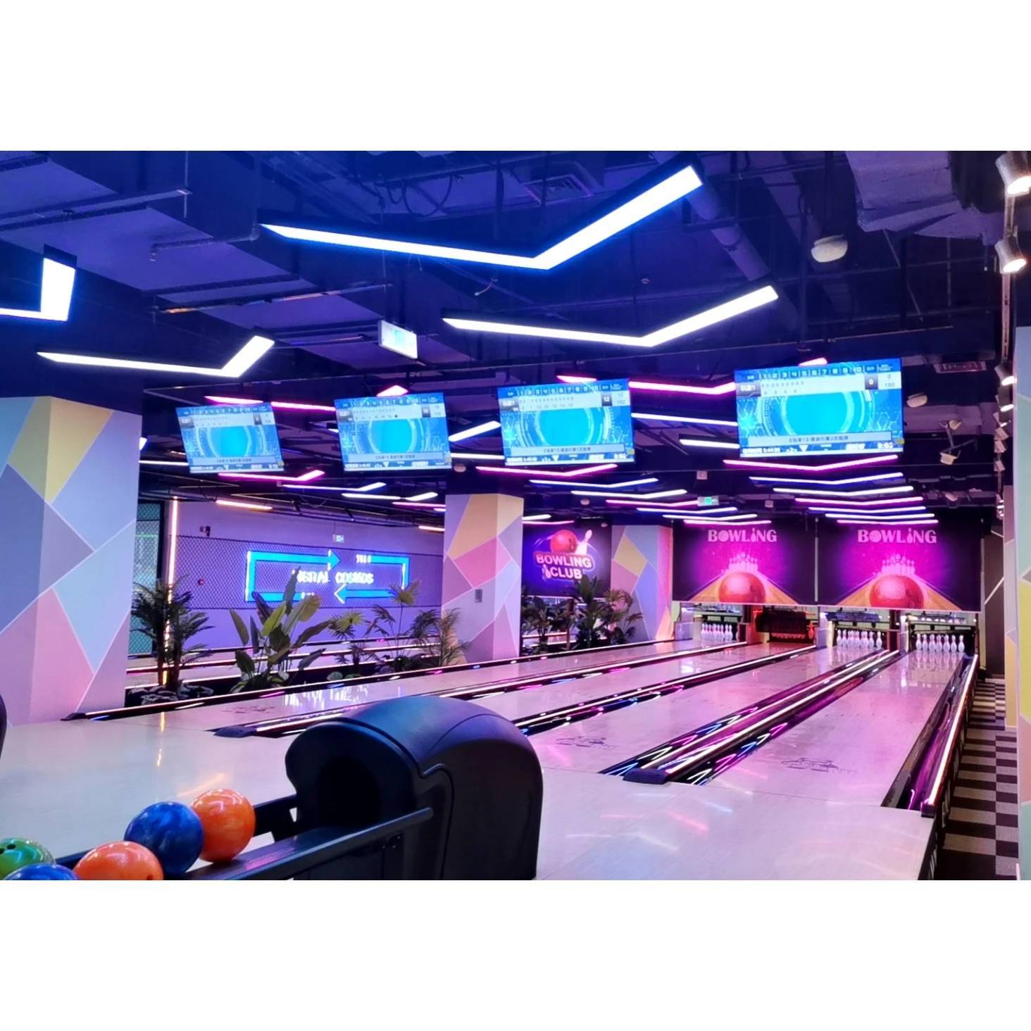 Entertainment Center Hot Sale Standard Bowling Equipment Set China Bowling Machine String Pinsetter Bowling Alley For Homes