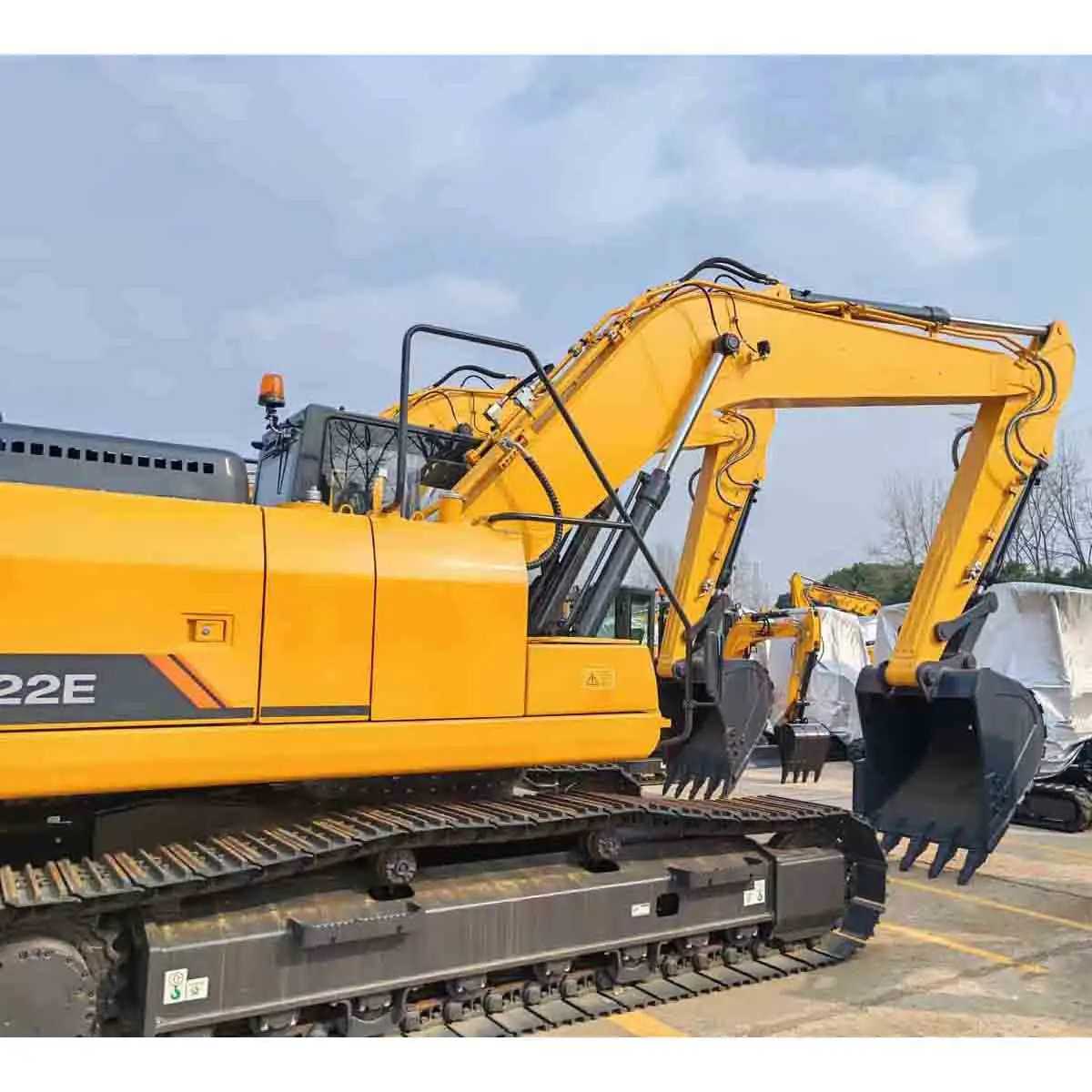 Низкая цена высокопроизводительный 22-тонный экскаватор CLG922E с импортным двигателем