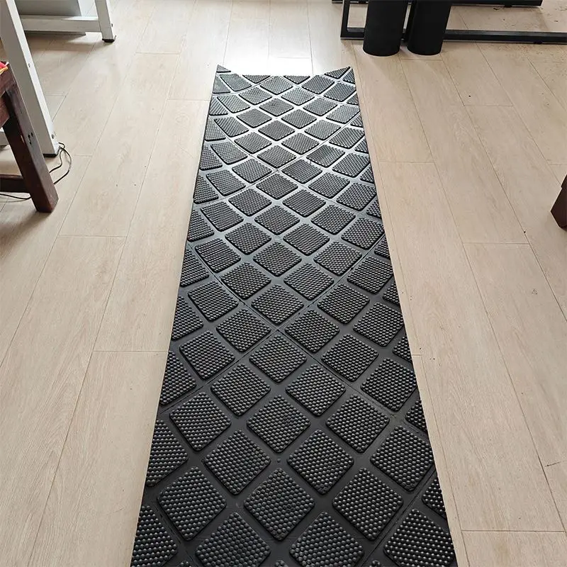 New Rubber Stall Mats Textured Bottom Surface For Livestock 4X 6 Foot Straight Edge Horse Stall Mats