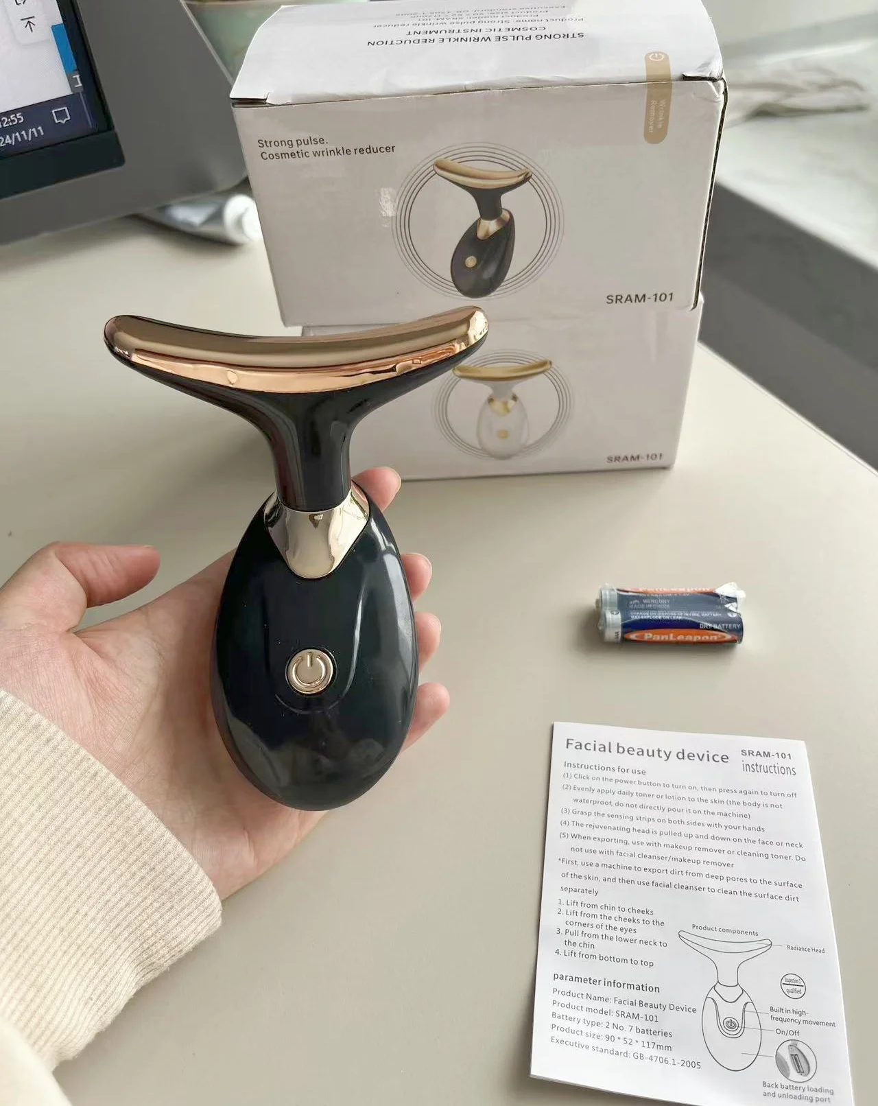 2024 Hot Selling Skin Tightening Anti-aging Face And Neck Lifting Massager Therapy Face And Neck Lifting Device