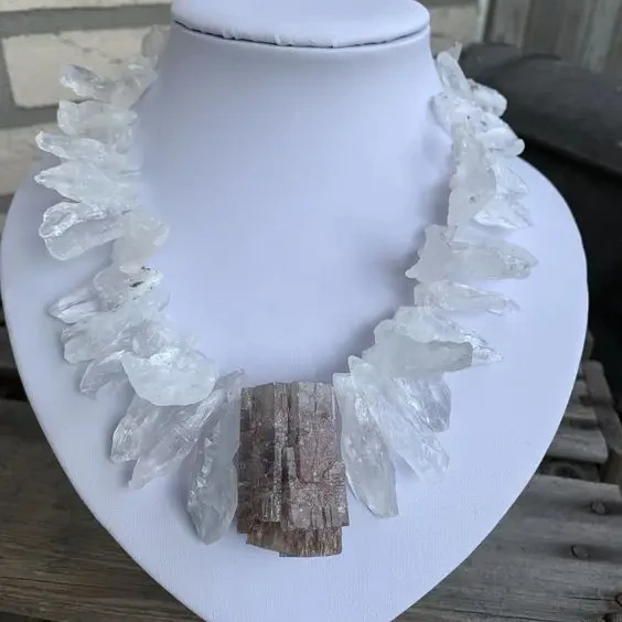 2024  Fashion White Crystal  Women Natural  Crystallodont  necklace