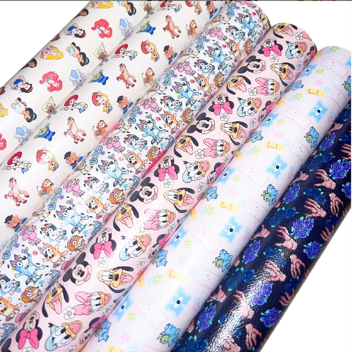 Soft Comfortable Fine effect vinyl shiny leather designer leather fabric high quality Faux Custom leather fabric