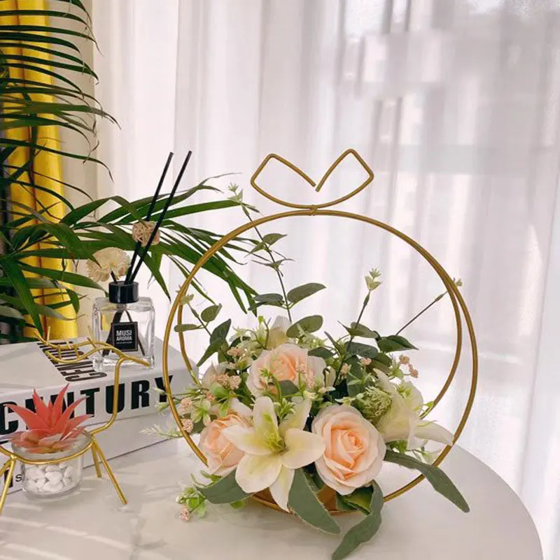 Iron Flower wedding Basket Wedding Heart Desktop Ornament Wrought Gold