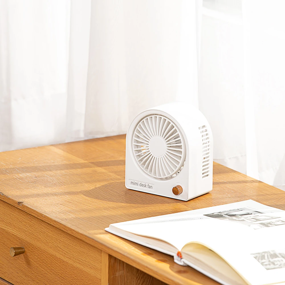 2023 New ODM OEM 2000mah Long Battery Life Usb Rechargeable Portable Mini desk table desktop fans