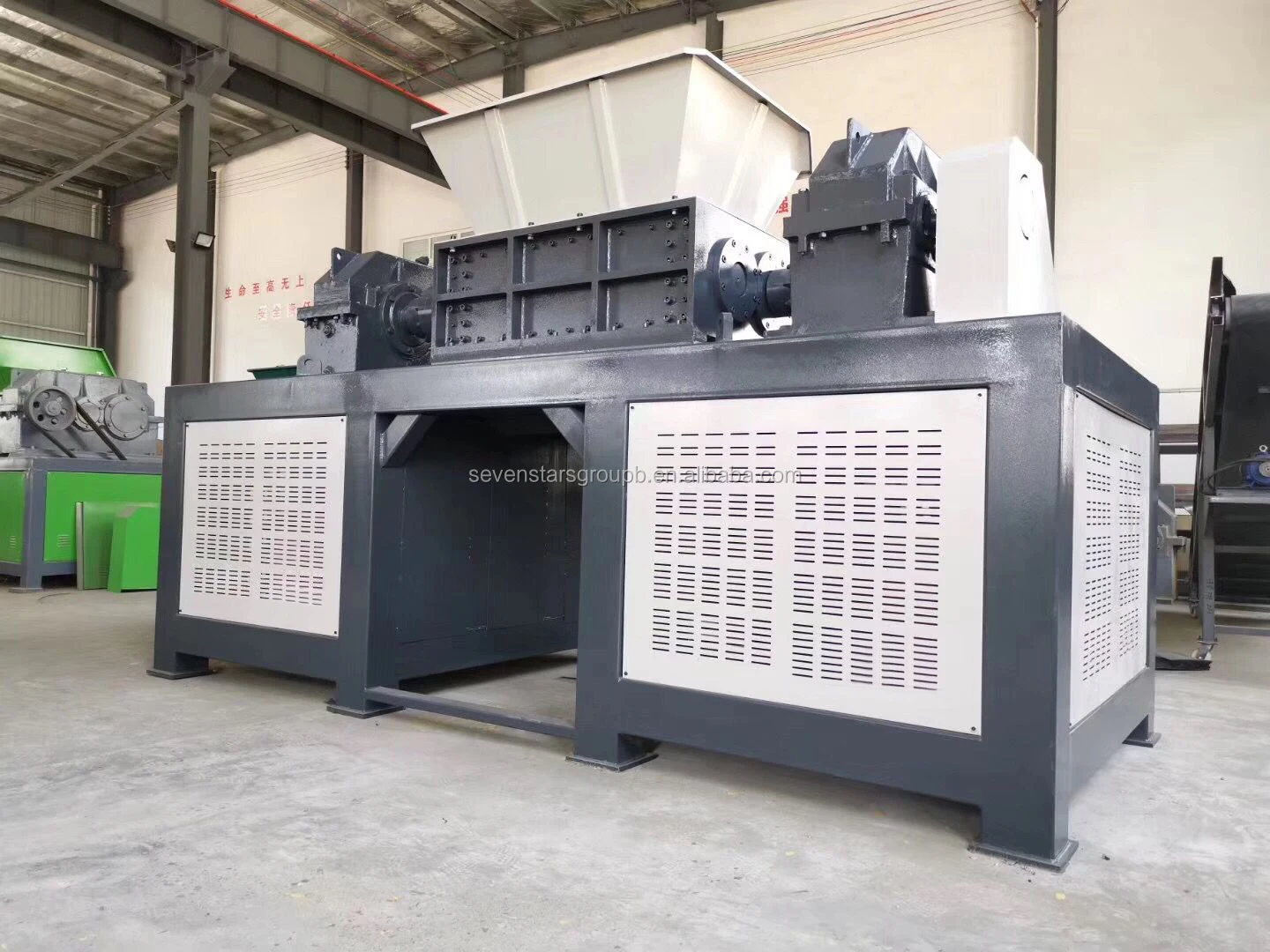 Double Shaft Shredder car tire metal shredder truck tyre recycle