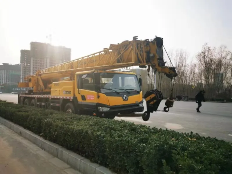 Used  truck crane QY25K QY50K QY100K