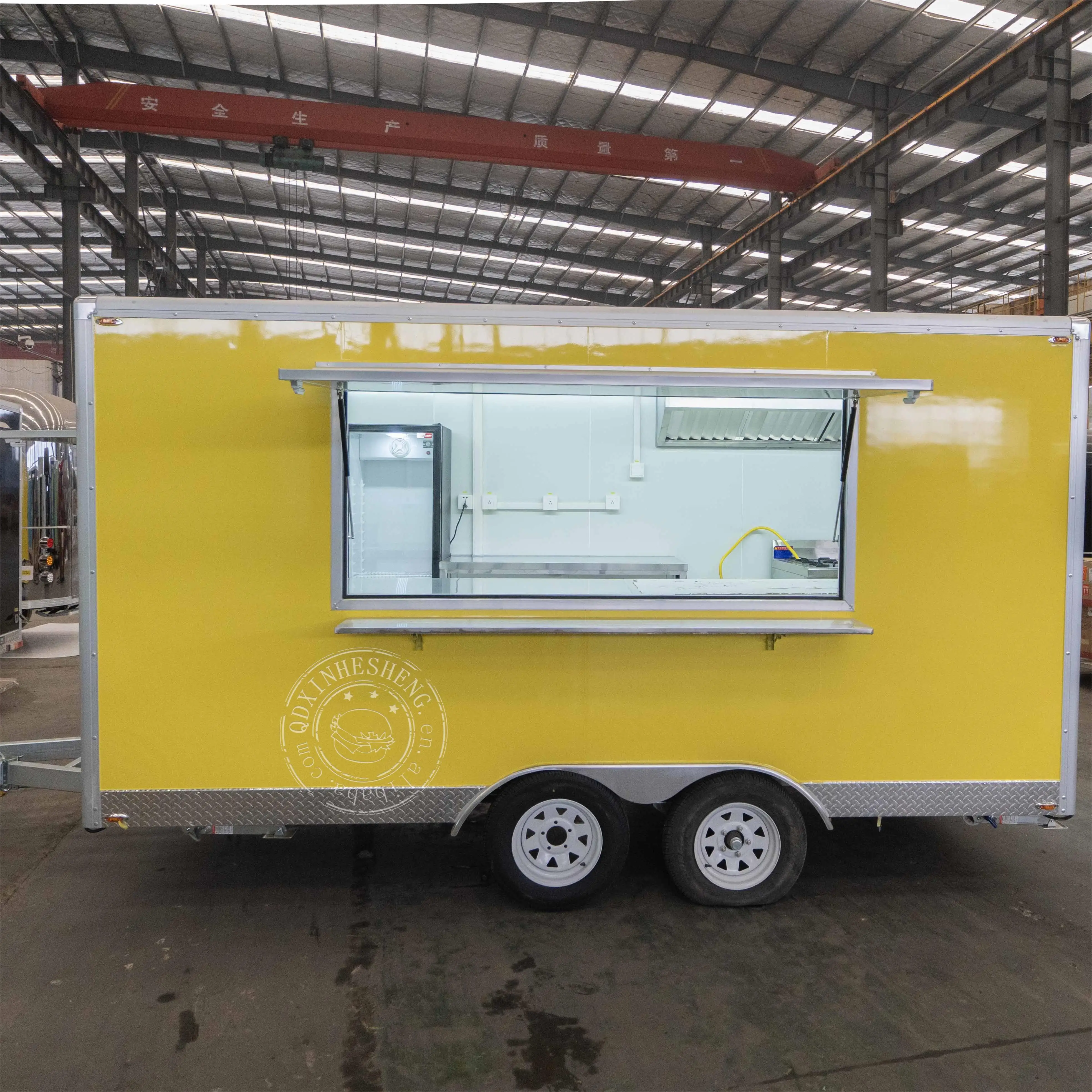 Ice cream and snacks mobile  food truck equipped with refrigerator and fryer