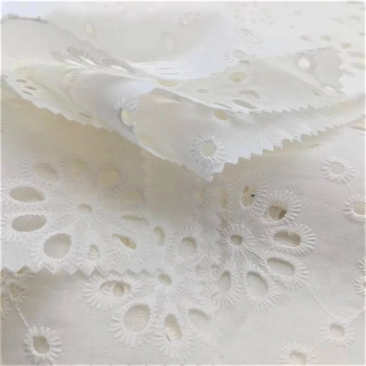 Hot selling beautiful design white color 100% cotton breathable Embroidered Fabric
