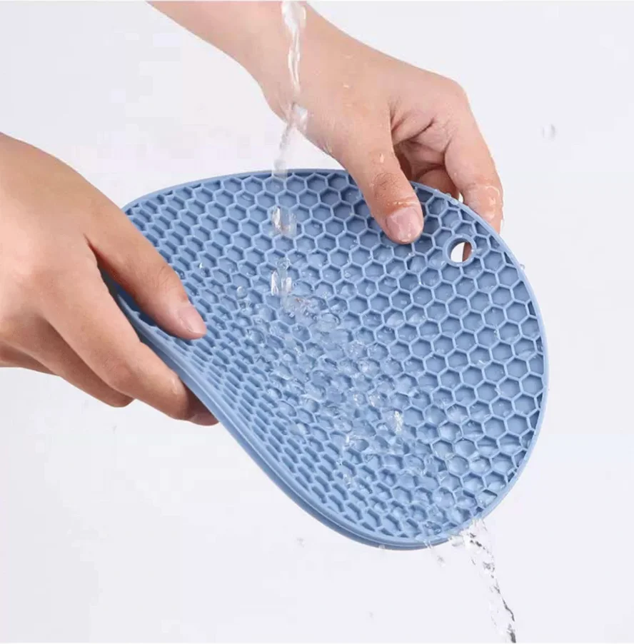 The best-selling heat-resistant honeycomb silicone pad circular insulation pot seat anti slip pot coaster meal mat coaster