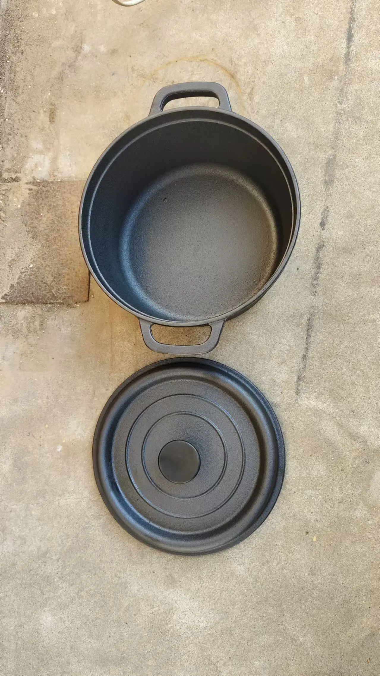 Traditional Cast Iron Solid Heavy Duty Pre seasoned  2.6 4.5 6.2 8.7 13.6 Liters of Tacho Casserole Pot Kitchenware