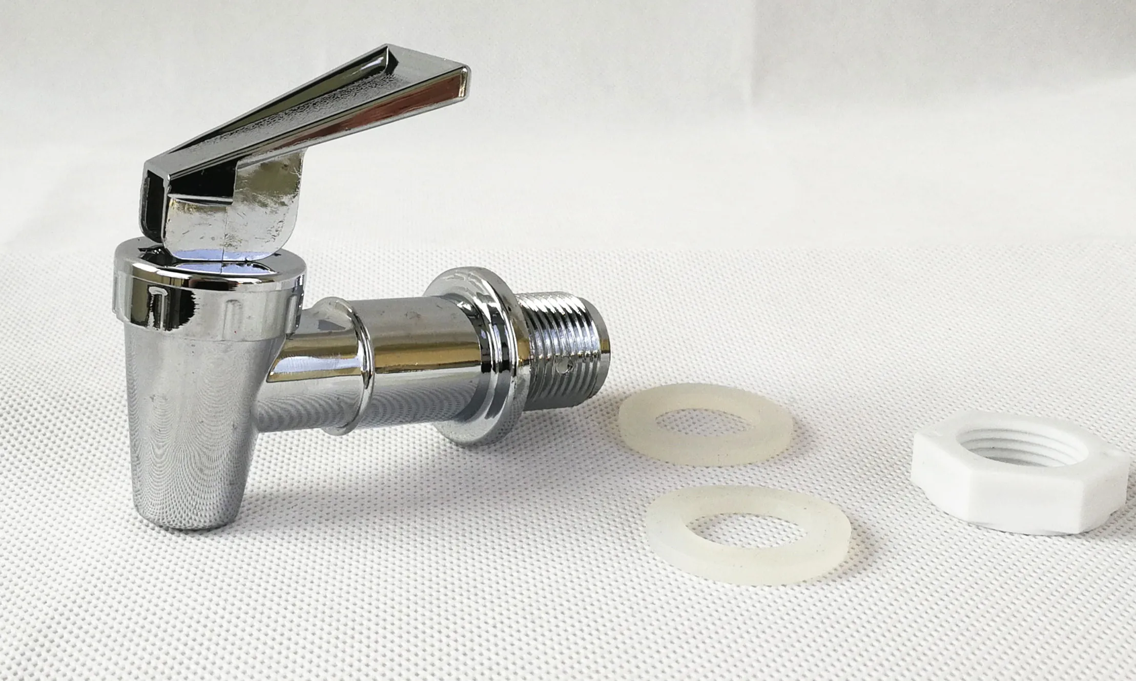 High Quality Replacement Lever Pour Spout for Beverage Dispenser