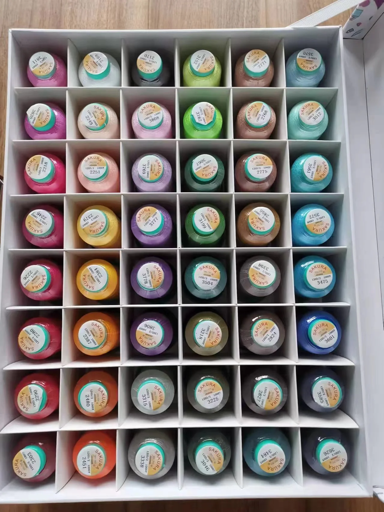 Brand New Thread Manufacturer 100% 120d/2 Polyester Machine Sewing Thread Embroidery Thread Set