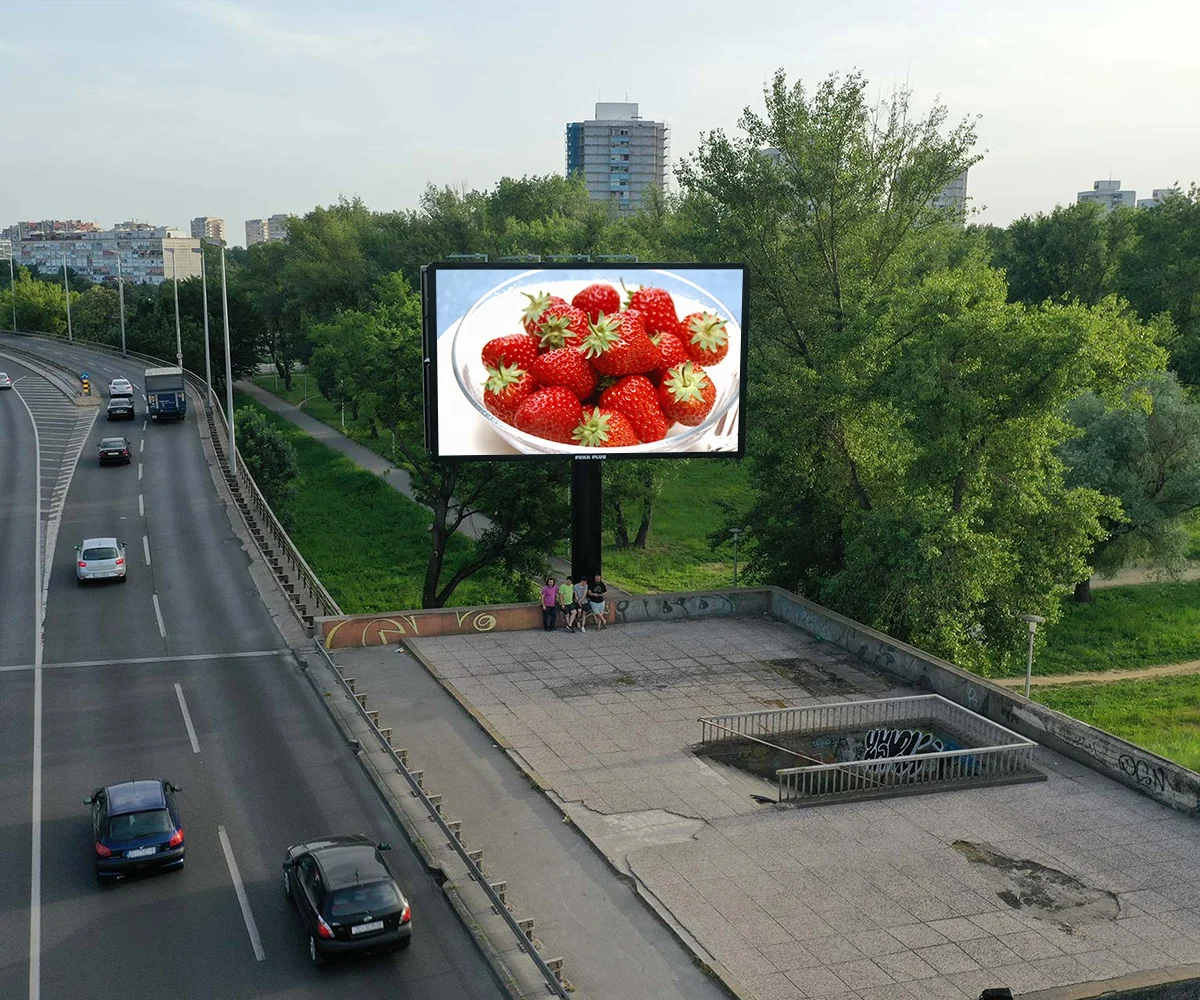Control P2.5 LED Digital Billboard Iron LED Signs Outdoor Programmable Column Fixed 4G Video Wall Display IP65 2 Years 2.5 Meter