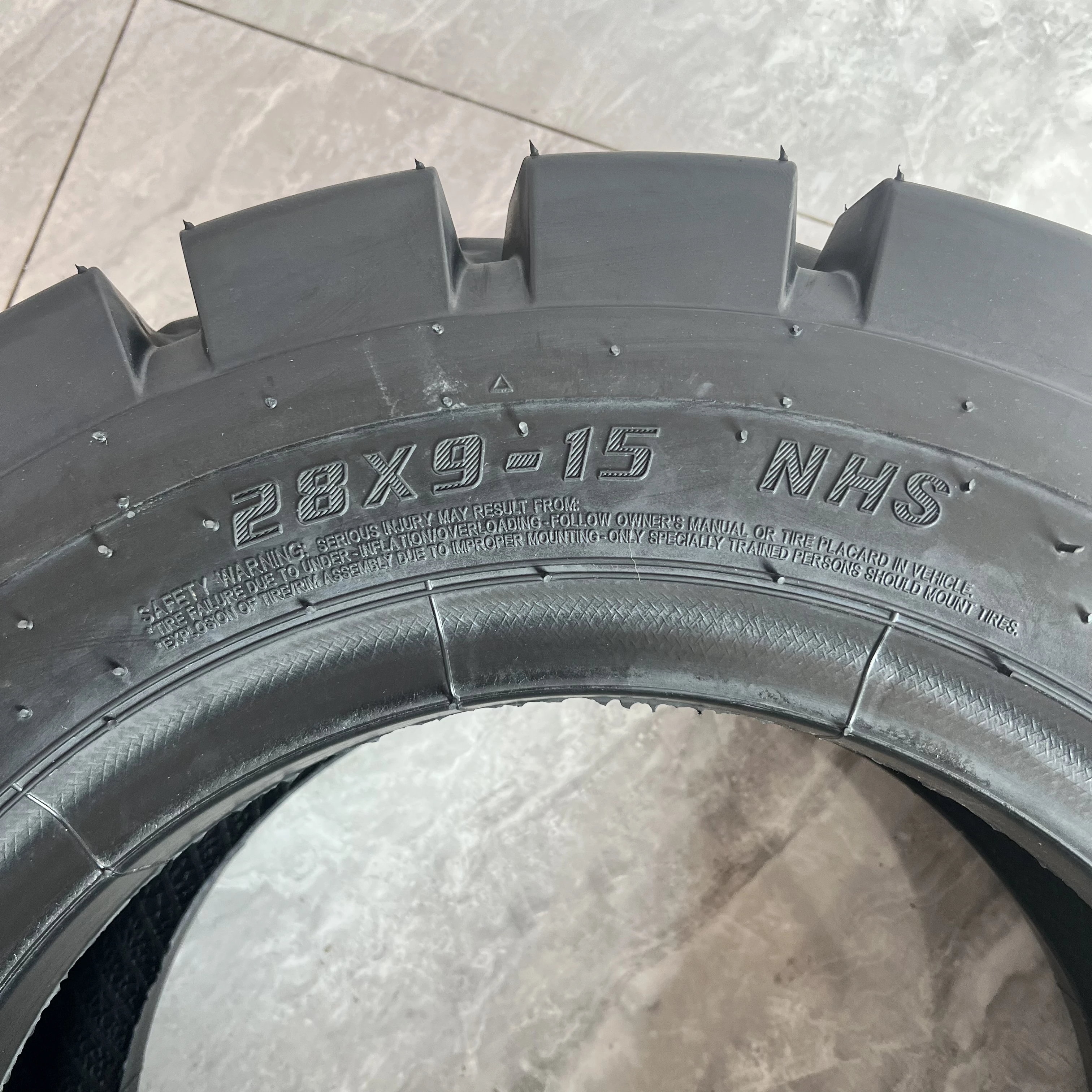 massive tread block forklift tyre  pneumatic tires 6.00/7.00-9 7.00-12