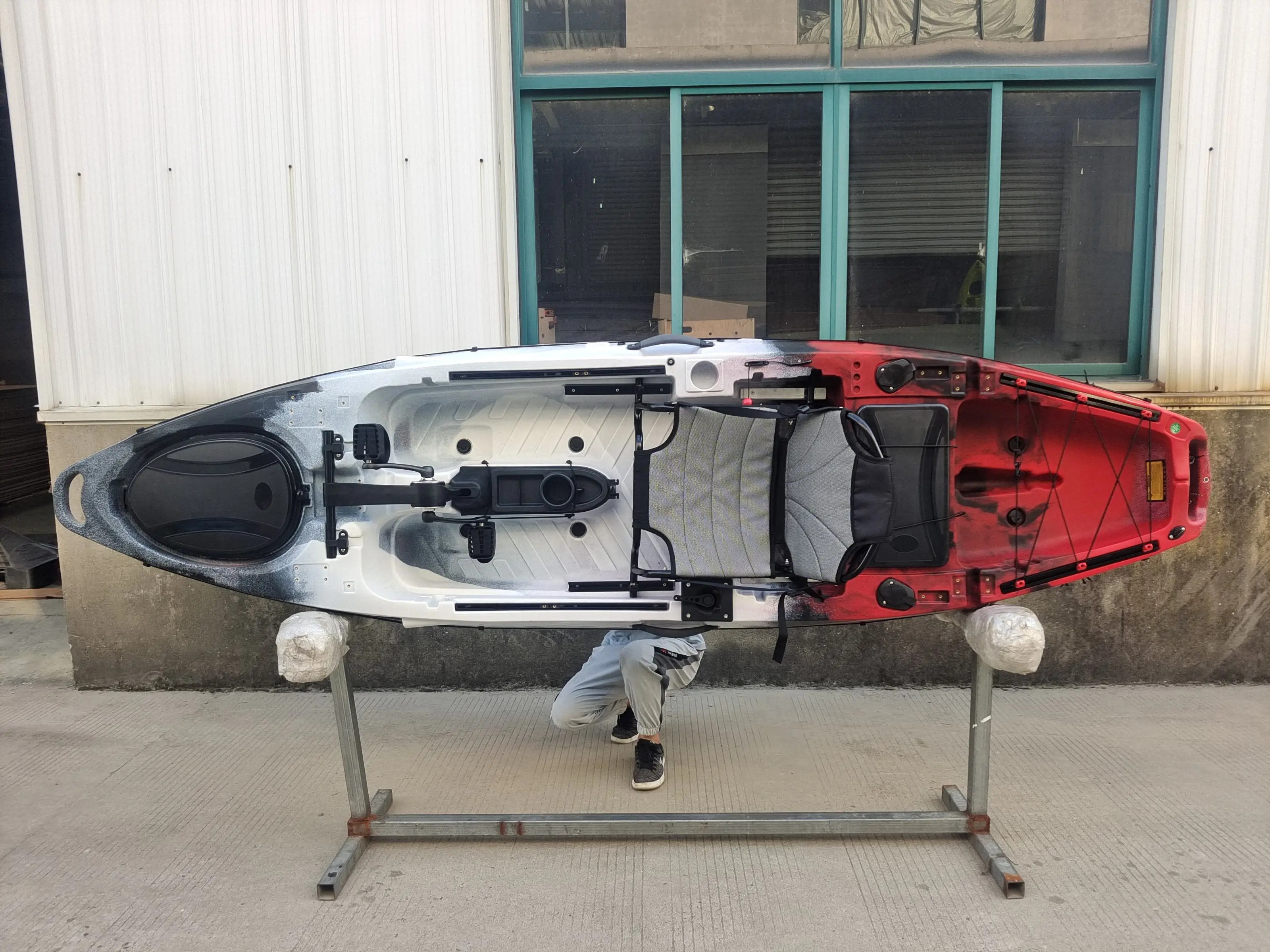 Professional Fishing Kayak/Canoe  Sit On Top With Motor Hot Sale in 2023