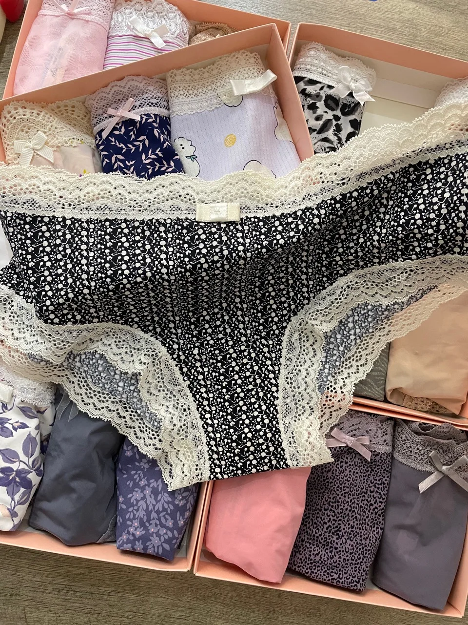 High Quality Breathable Women Secret Printed Panty Low Waist Mixed Color Gift Box Plus Size Woman Seamless Underwear for 2022