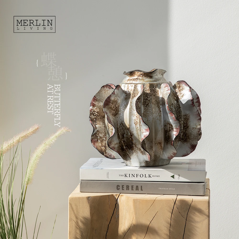 Merlin Living Hand Painting vase ceramic decoration Artistic butterfly tabletop vase Chaozhou Ceramic Factory Wholesale
