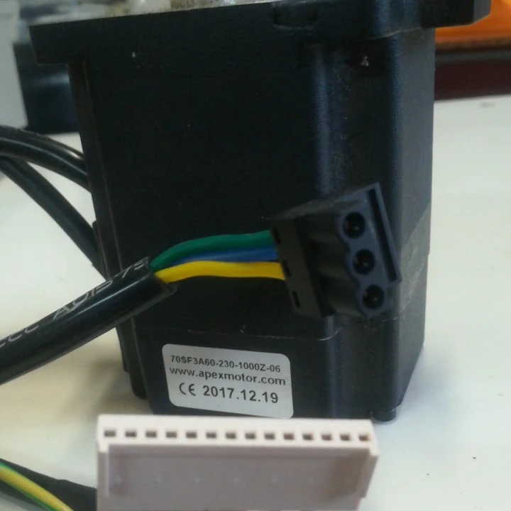 Запчасти для вышивальной машины и аксессуары основной двигатель одной головки принимаем только DHL