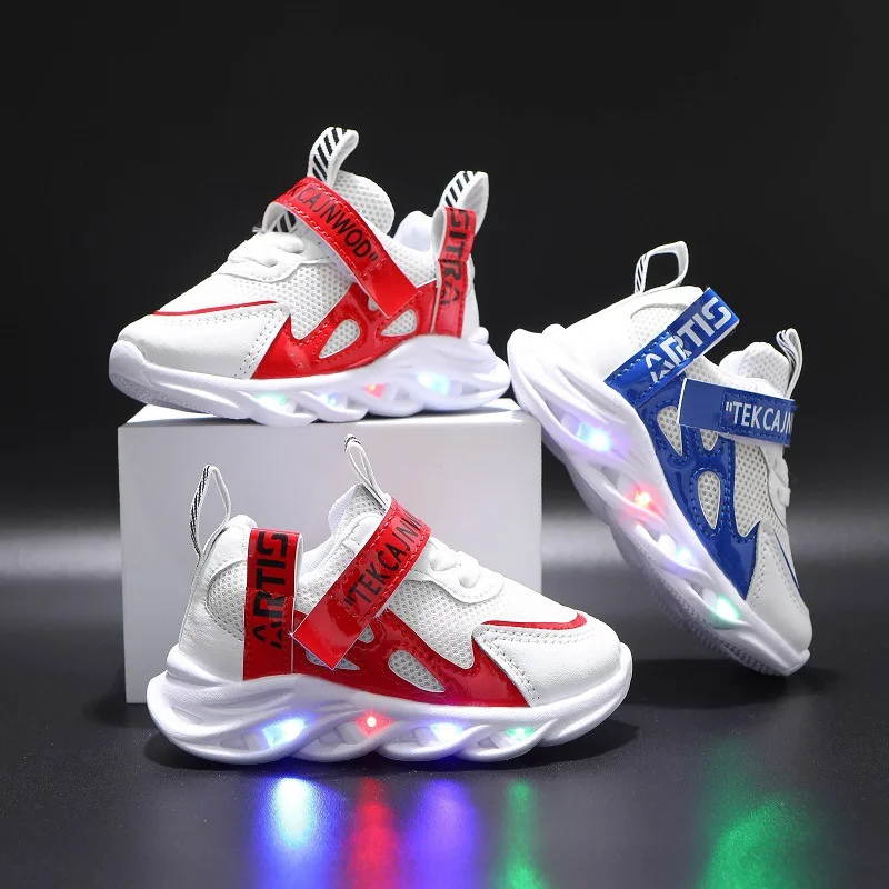 Sales New Boys Girls Luminous Kids Casual Sports Shoes LED Light up Children Girls Light up Shoes Children Girls