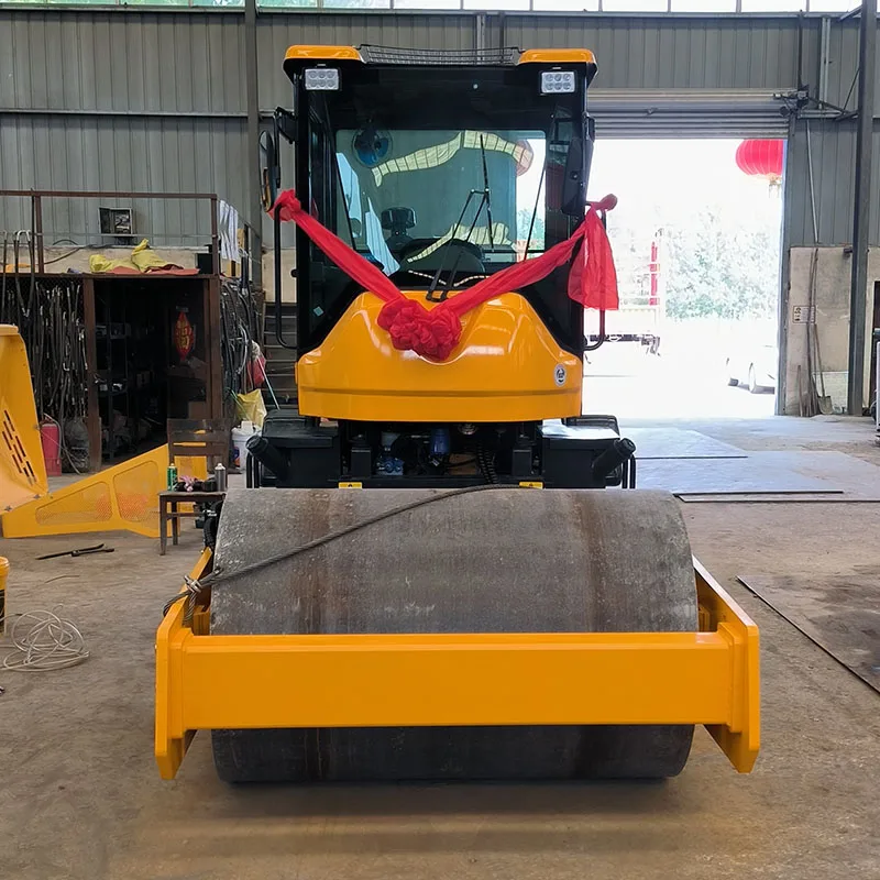 Construction foundation compaction small vibrating roller with cab can be equipped with air conditioning roller